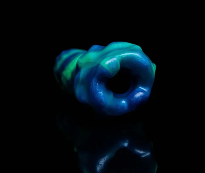 Axa the Singularity Stroker