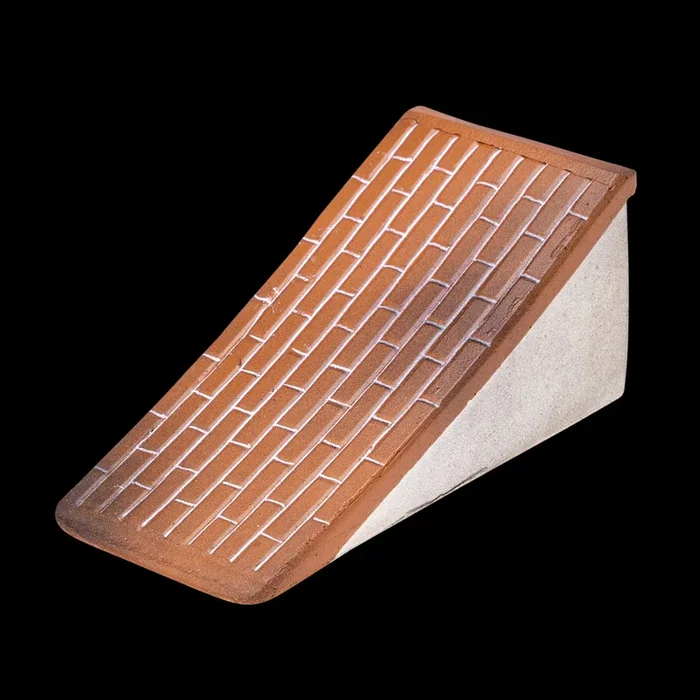 WhytMykConcrete Fingerboard Ramp – Brick Kicker