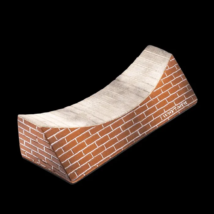 WhytMykConcrete Fingerboard Ramp – Wave Bank